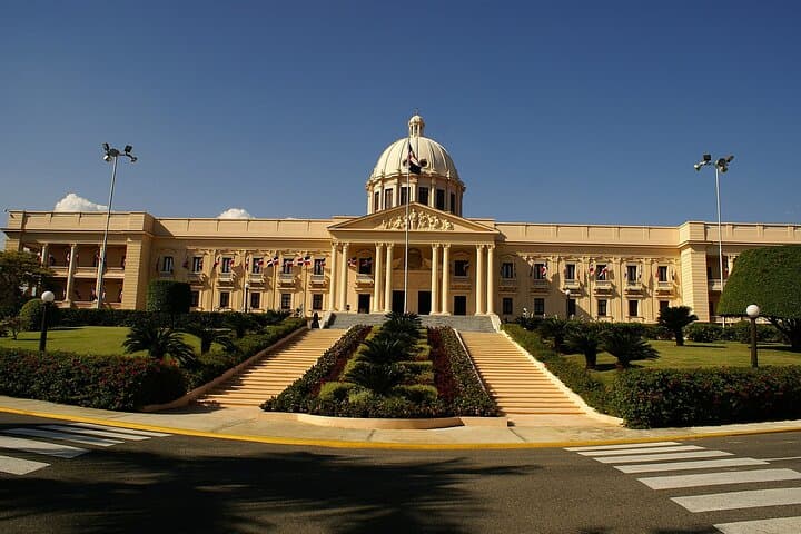 Explore Santo Domingo: Full-Day Historic City Tour & Los Tres Ojos photo 6