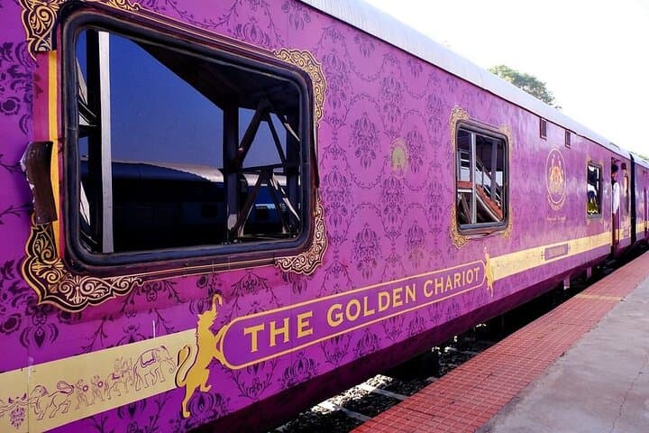 Taj Mahal Same Day Luxury Tour by Superfast Train from Delhi photo 4
