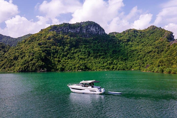 Private 3-Hour Yacht Cruise in Ha Long Bay — Kayak, Swim & Sunset Views photo 3
