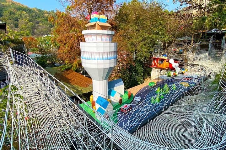 Inside Carton King Creative Park Taichung: Paper Art, Workshops & Sustainable Design photo 5