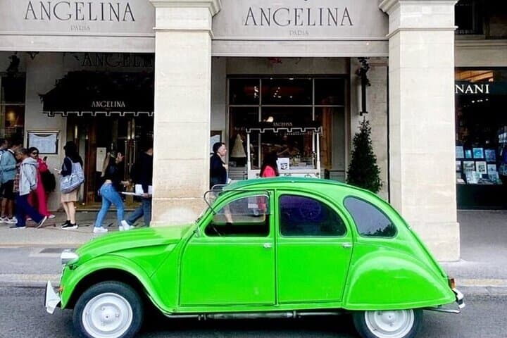 Paris Classic Car Tour: Citroën Traction & 2CV Sightseeing Experience photo 5