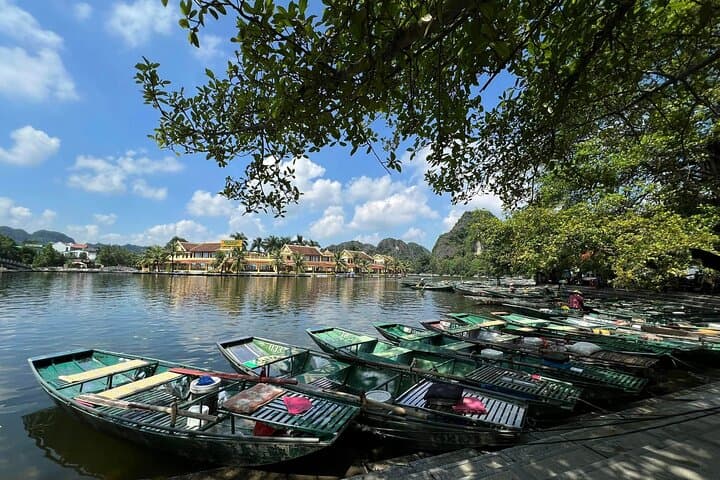 Ninh Binh Full-Day Tour: Tam Coc Boat, Mua Cave Viewpoint & Hoa Lu History photo 4