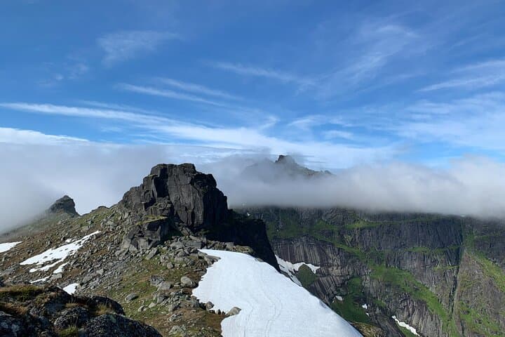 Private Boat Sightseeing and Mountain Hike in Lofoten (Leknes) photo 4