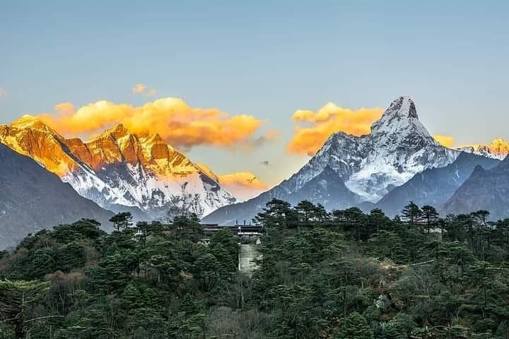15-Day Everest Base Camp & 3 Passes Trek from Lukla — Renjo La, Cho La, Congmala photo 2