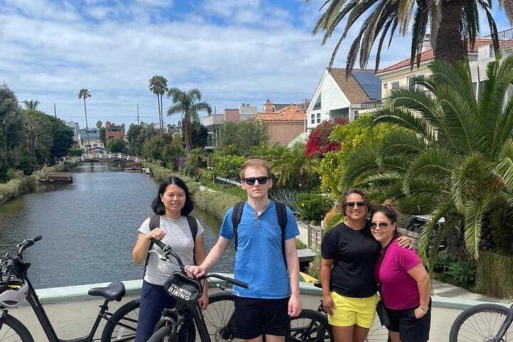 Santa Monica to Venice: 3-Hour Coastal Bike Tour from the Pier photo 2
