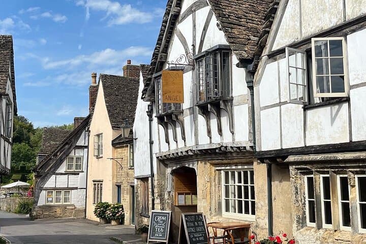 Avebury Stone Circles and Cotswold Villages: Day Trip from Bath photo 3