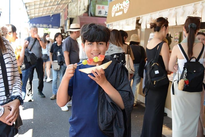 Kuromon Market Food Tour: Half-Day Guided Tasting in Osaka's Kitchen photo 4