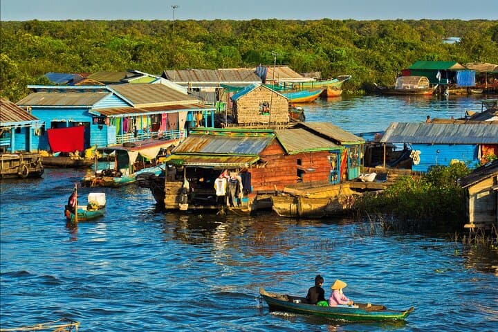 Siem Reap Day Tour: Floating Village, Wat Thmey & Apsara Dinner