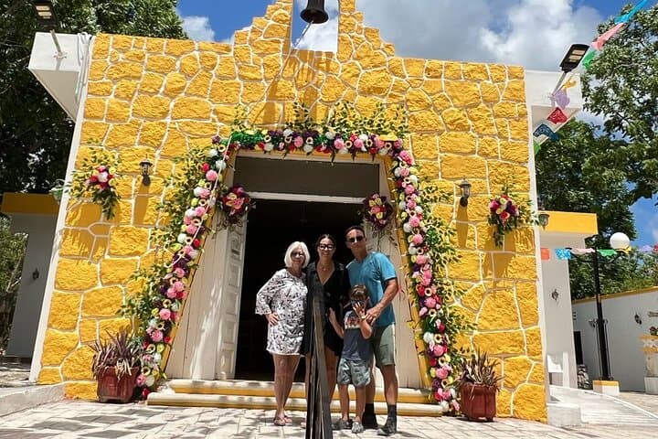 Cozumel Jeep Escape to Punta Sur, Jade Cavern & Sky Reef Snorkel