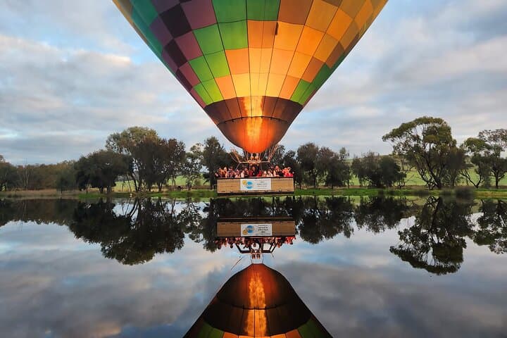 Dawn Hot Air Balloon Flights Over Avon Valley with Breakfast — Perth photo 2