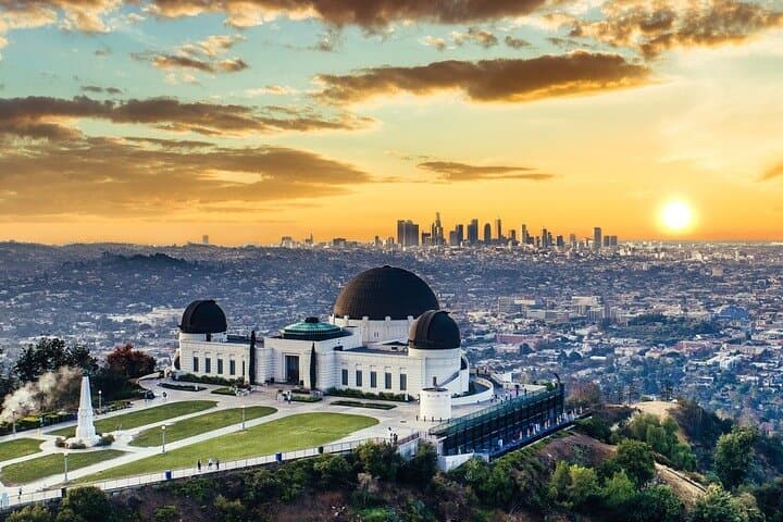 Sunset at Griffith Observatory: Hollywood Views and a Local Guide