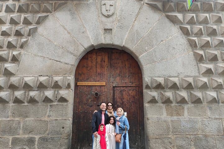Segovia City Highlights: Private 3-Hour Guided Tour of the Aqueduct, Cathedral & Alcázar photo 4