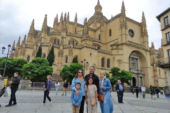 Segovia City Highlights: Private 3-Hour Guided Tour of the Aqueduct, Cathedral & Alcázar photo 5