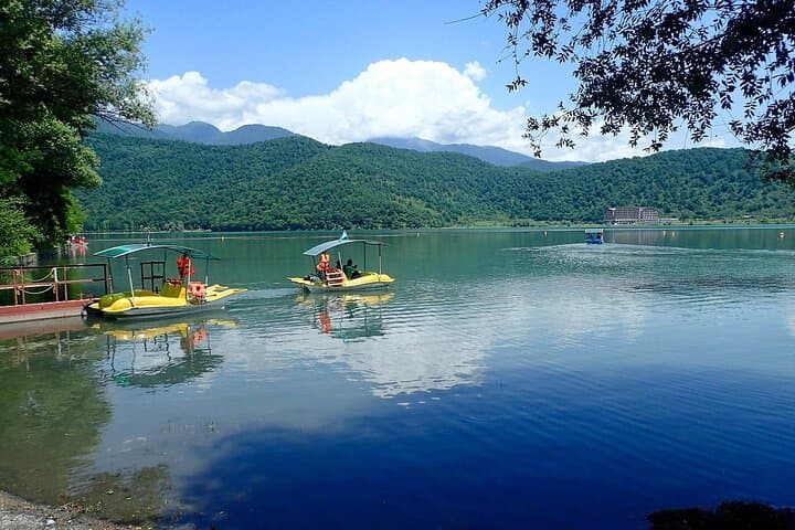Gabala & Shamakhi Day Tour from Baku: Tufandag, Nohur Lake & Juma Mosque photo 3