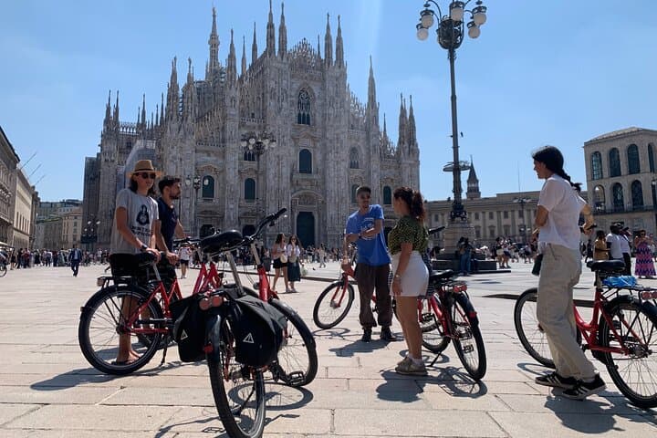 Milan Bike Tour: See the Duomo, Navigli & Brera in 3 Hours photo 2