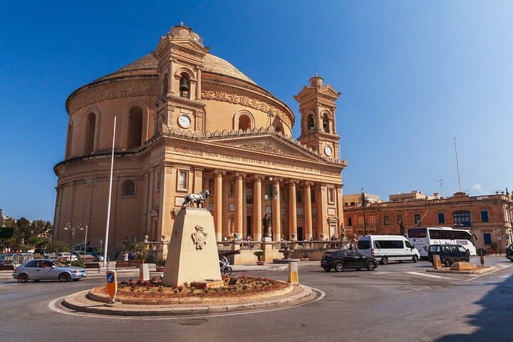 Half-Day Private Malta Highlights: Valletta, Mdina & Dingli Cliffs photo 3