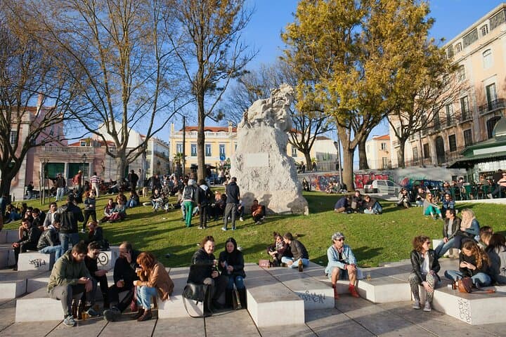 Lisbon Photo Adventure: Iconic Self-Guided City Exploration Game photo 6