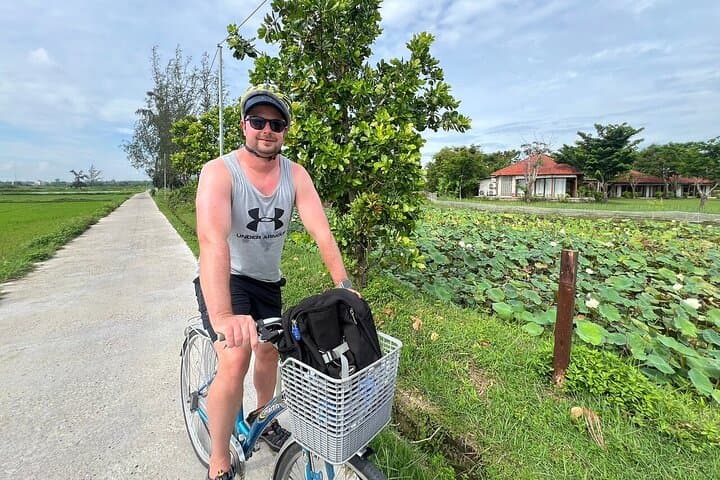 Tra Que Village Farming, Cooking & Herbal Massage Experience in Hoi An photo 2