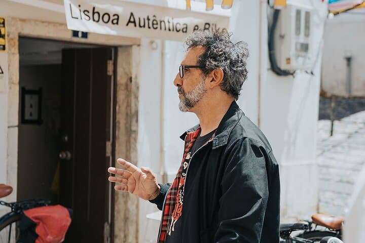 Lisbon Essential E-Bike Tour: City Viewpoints & Historic Quarters photo 2