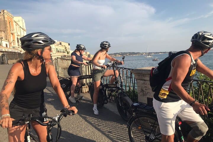 Sunset E‑Bike Tour of Ortigia with Sicilian Aperitif