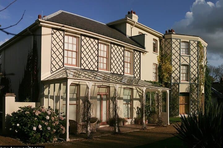 Discover Darwin's Down House: Private Day Trip from London photo 3