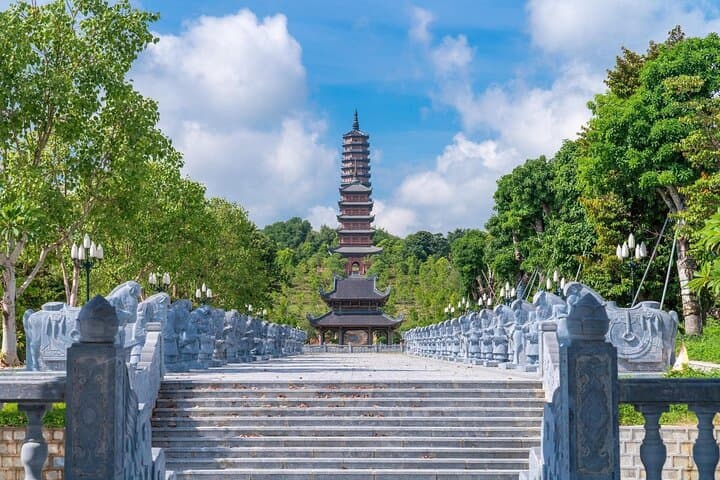 Bai Dinh, Mua Cave & Trang An: Ninh Binh Day Trip Guide photo 3