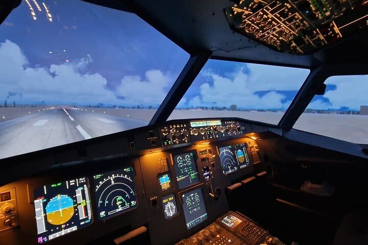Pilot for a Day: Flight Simulator Experience in Seville photo 6