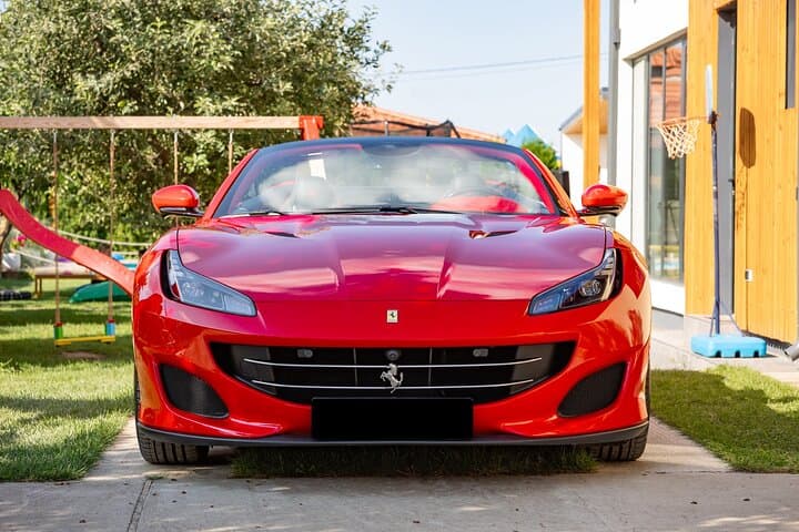 Drive a Ferrari Portofino Through Central Bucharest: 10-Minute Supercar Experience photo 2