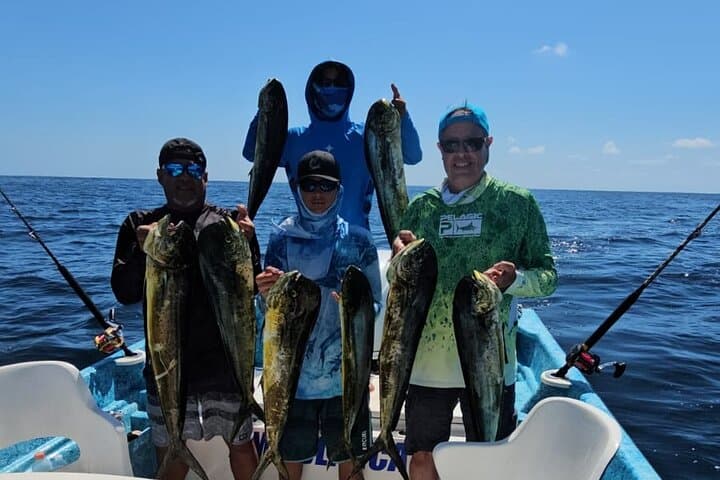 Mazatlán Sport Fishing Adventure: 4-Hour Deep-Sea Charter from Pier 10 photo 2