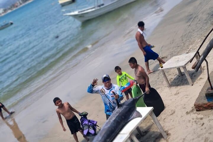 Private Fishing Trip in Guayabitos: Reel in Dorado, Tuna & Marlin photo 5