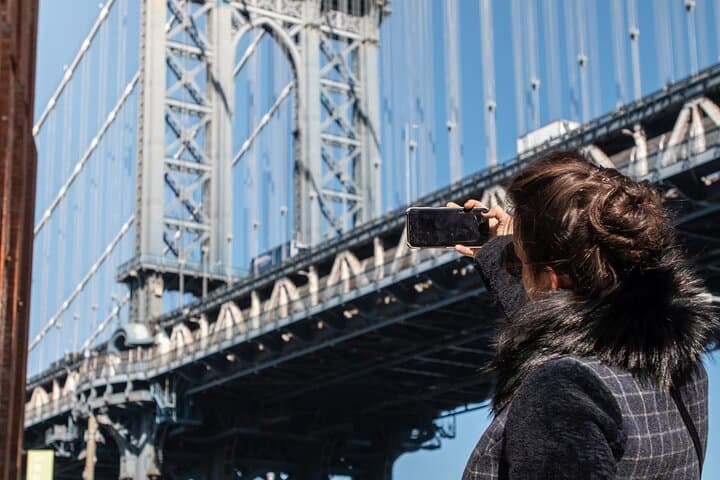 Brooklyn Bridge to DUMBO: 2-Hour Guided Walking Tour & Iconic Photo Stops photo 3