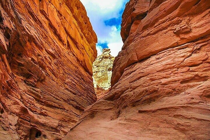 Explore Dahab's Colored Canyon: Full-Day Small-Group Canyon Hike photo 2