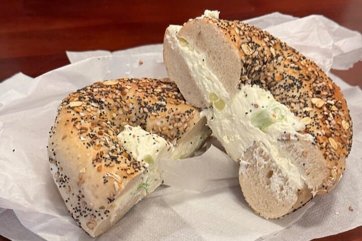 Lower East Side Food Crawl — Bagels, Dumplings, Pizza & Tacos Walking Tour photo 4