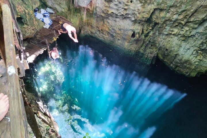Private Chichen Itza & Ik Kil Cenote Tour from Mérida — Lunch Included photo 2