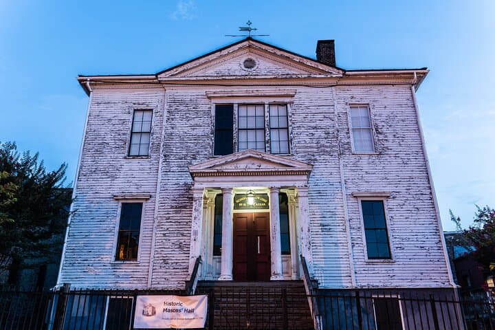 Richmond Haunted Pub Crawl: Ghosts, Booze & Shockoe Bottom Stories photo 4