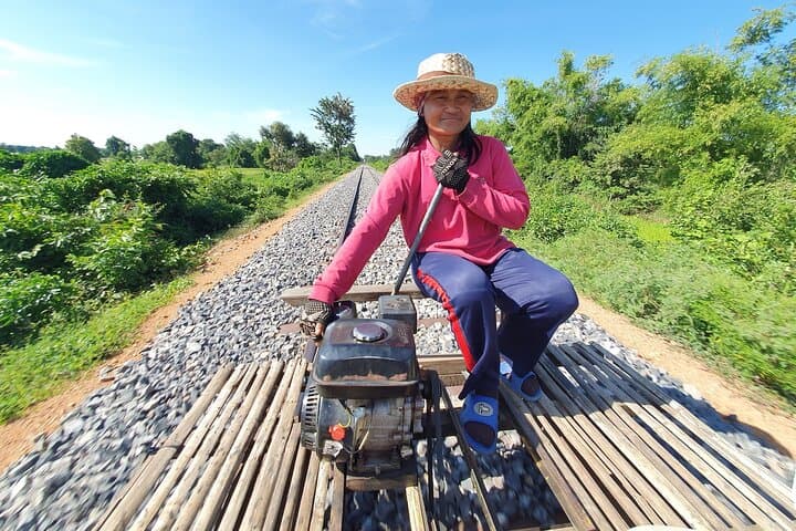 Battambang City Highlights: Private Guided Tour & Bamboo Train Experience photo 3