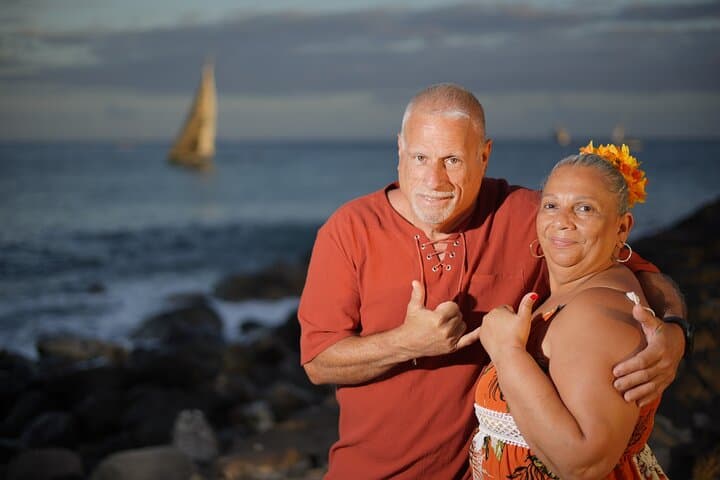 Capturing Dawn's Tranquility: Waikiki Beach Sunrise Photos photo 6