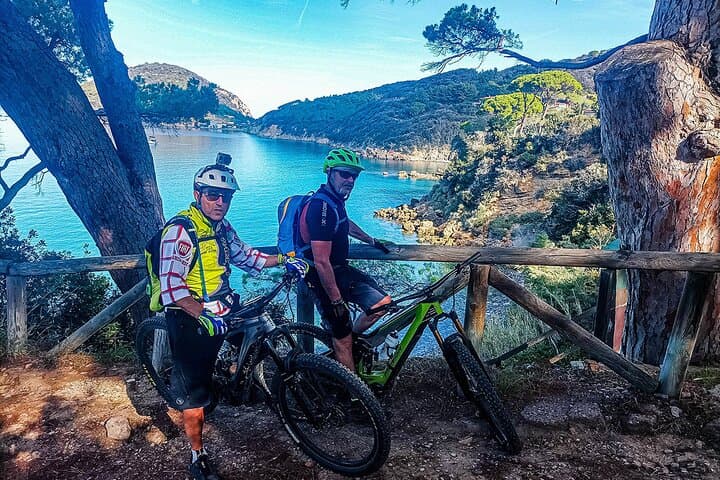 Portoferraio E-Bike Tour and Wine Tasting on Elba Island photo 3