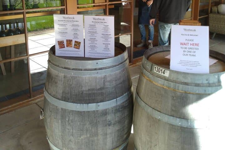 Half-Day Kumeu Wine Tour from Auckland — Boutique Tastings & Gourmet Vineyard Lunch photo 6