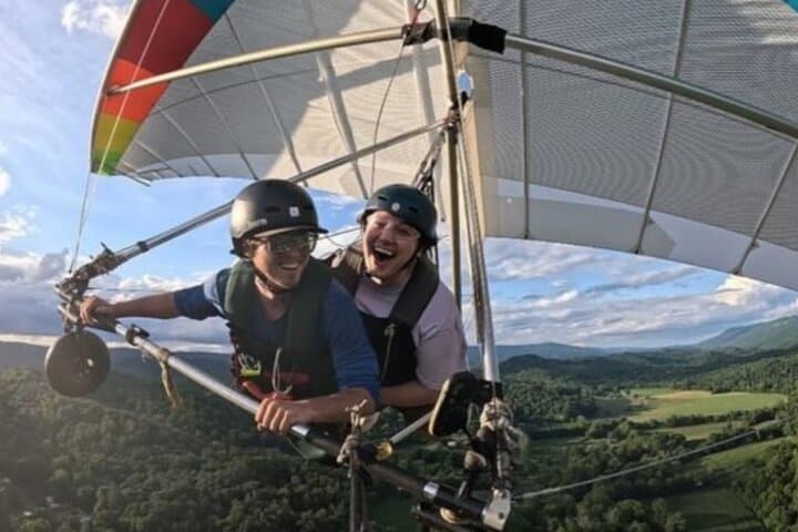 Soar Above Lookout Mountain: Tandem Hang Gliding Flights from 1,500 ft photo 4