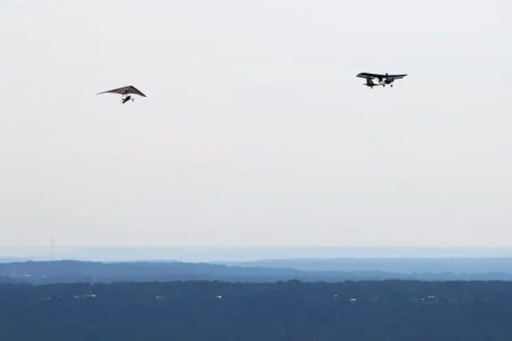 Soar Above Lookout Mountain: Tandem Hang Gliding Flights from 1,500 ft photo 6