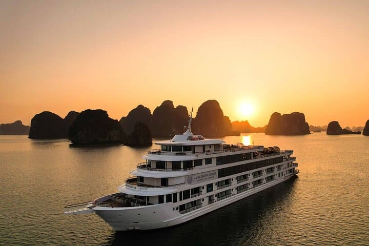 Stellar Cruise Full-Day: Explore Halong Bay's Limestone Islands, Caves & Beaches photo 3
