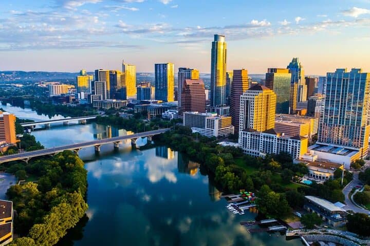 Private Austin State Capitol Tour and Lady Bird Lake Cruise photo 4