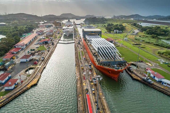 Panama Canal Two Oceans Tour: Old and New Locks Private Experience