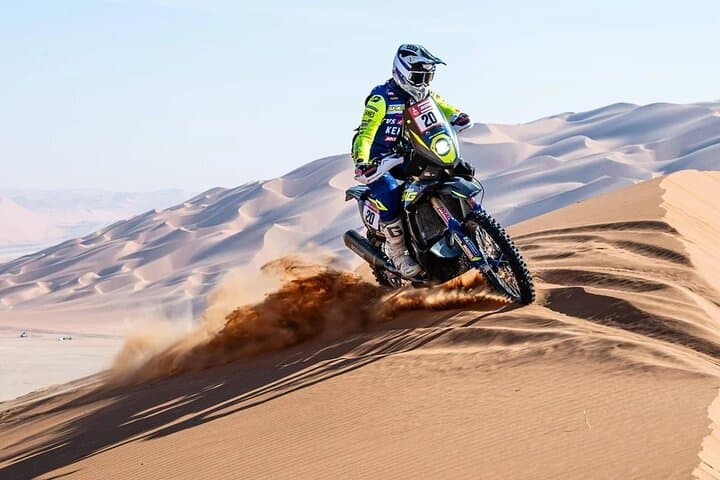 Red Desert Dirt Bike: 60-Minute Off‑Road Adventure Near Dubai photo 2