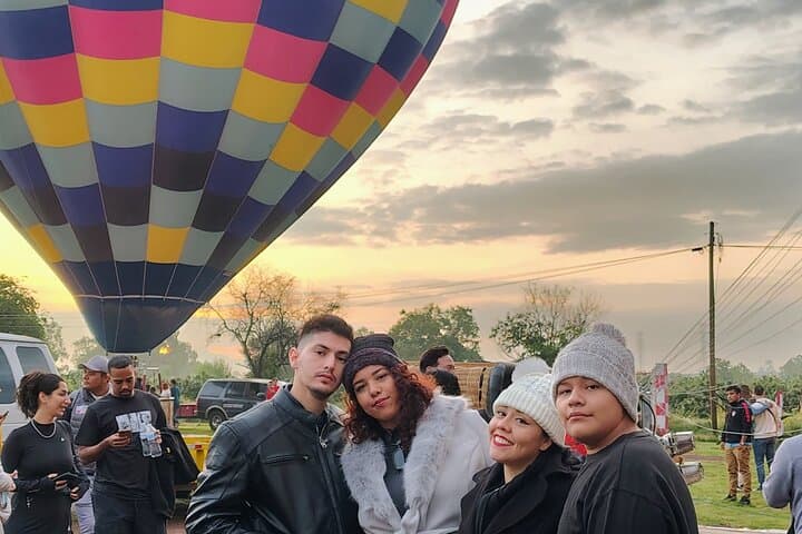 Dawn Balloon Flight Over Teotihuacan with Cave Breakfast and Archaeological Walk photo 5