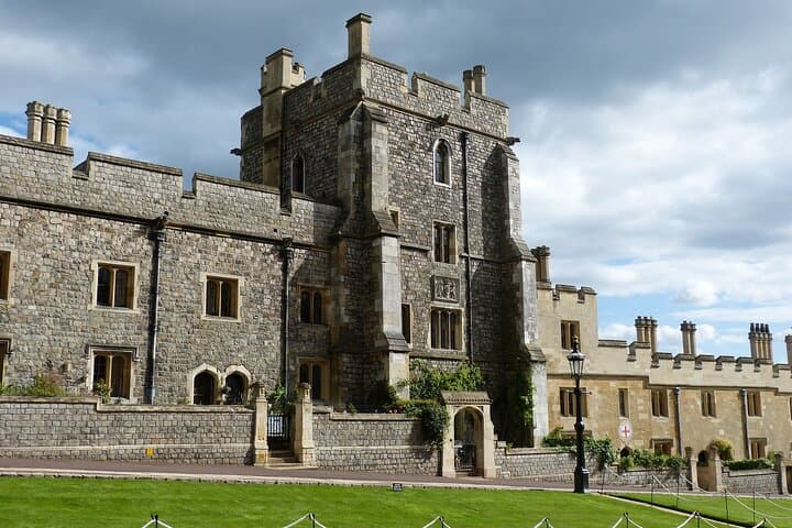 Private Windsor, Stonehenge & Winchester Day Tour from London photo 2
