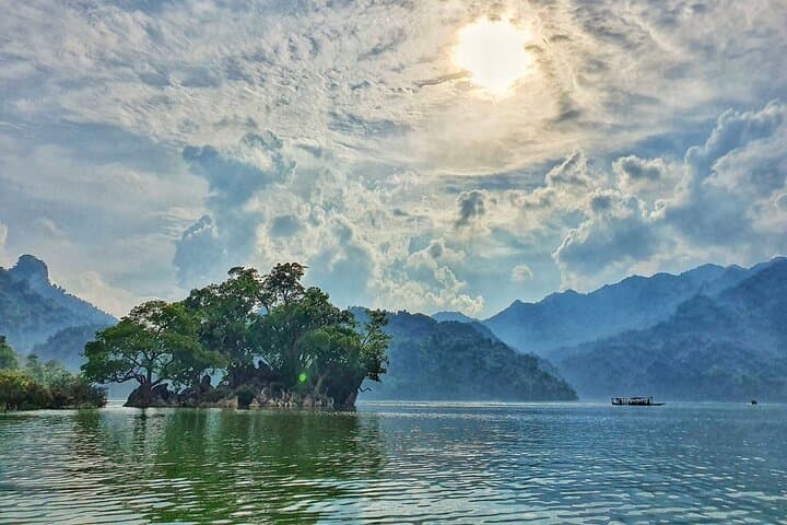 4-Day Ban Gioc Waterfall & Ba Be Lake Adventure from Hanoi photo 3