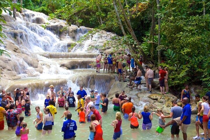 Private Dunn's River Falls & Blue Hole Day Trip from Montego Bay