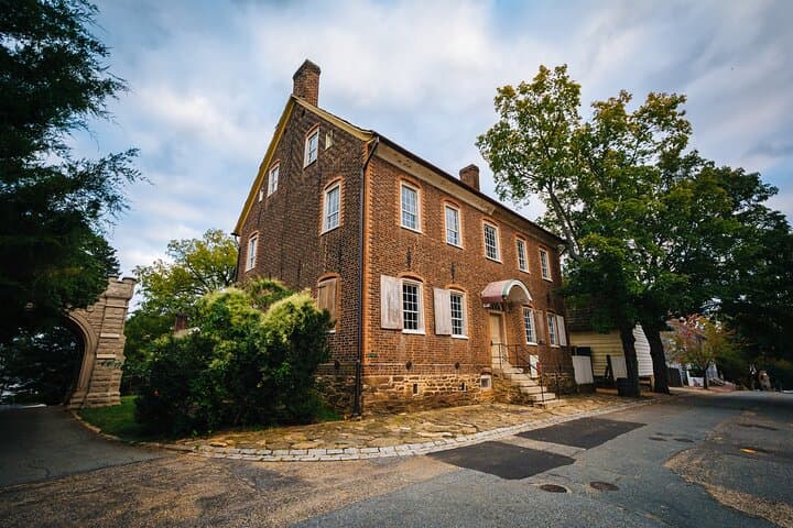 Self-Guided Ghost Walk Through Old Salem: Haunted History App Tour photo 3